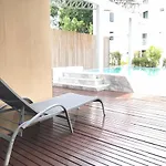 Yanud Residence